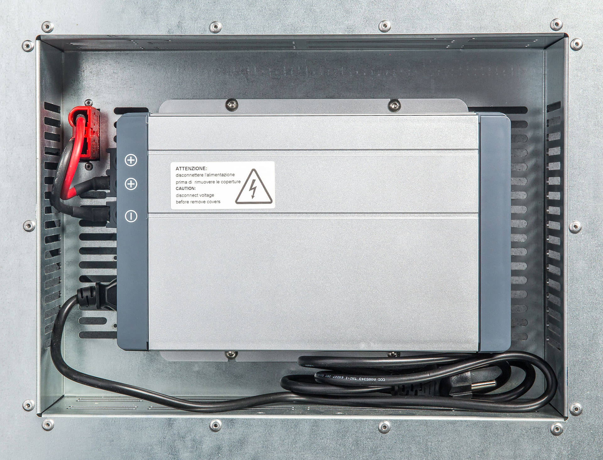 Battery powered refrigerated containers for electrical vans