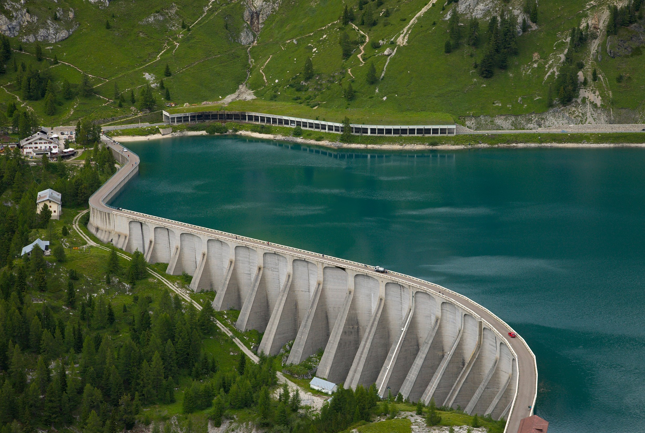 Lake,Fedaia,In,The,Dolomites